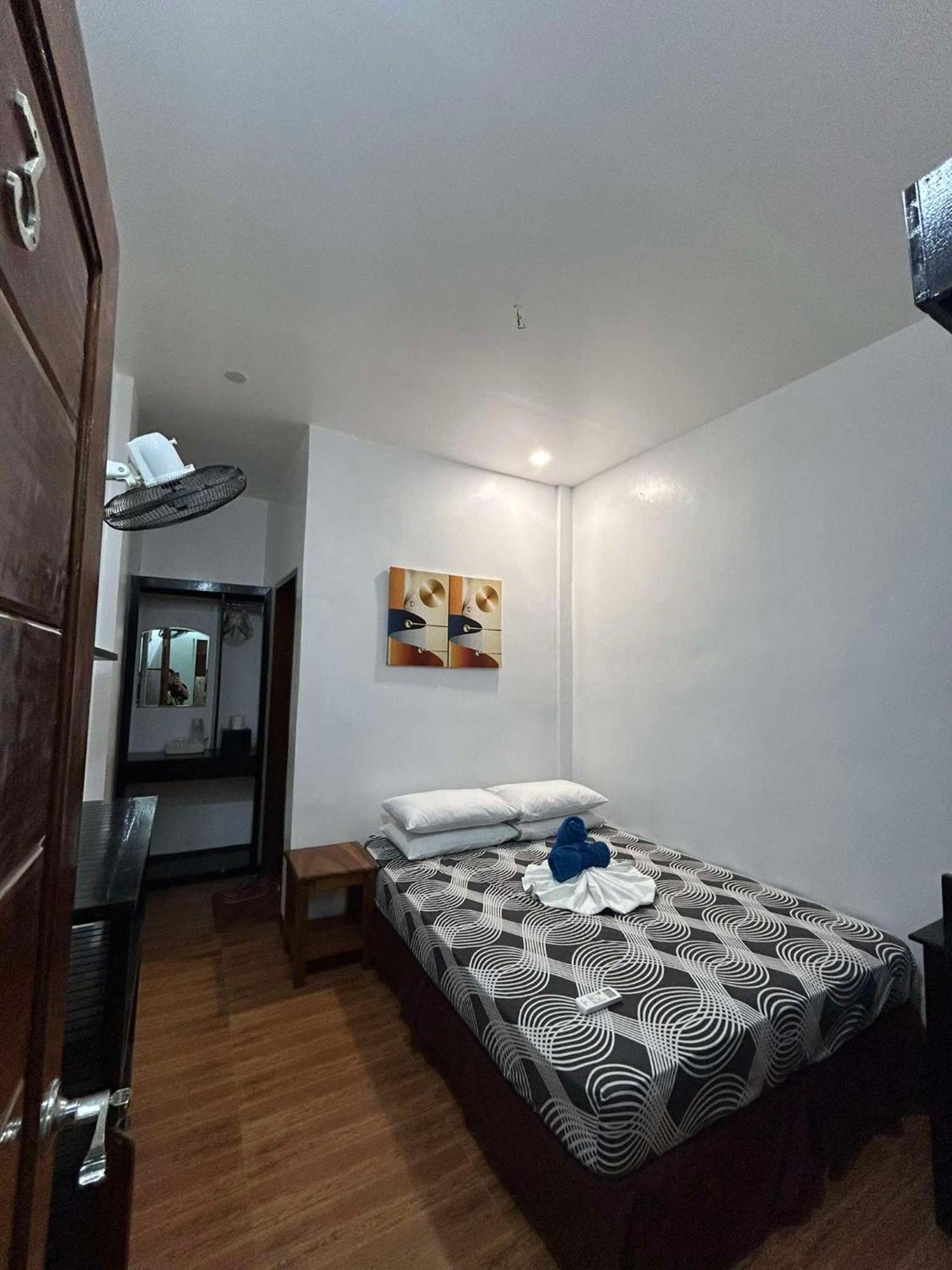 Seaslugs Travellers Inn El Nido Ngoại thất bức ảnh