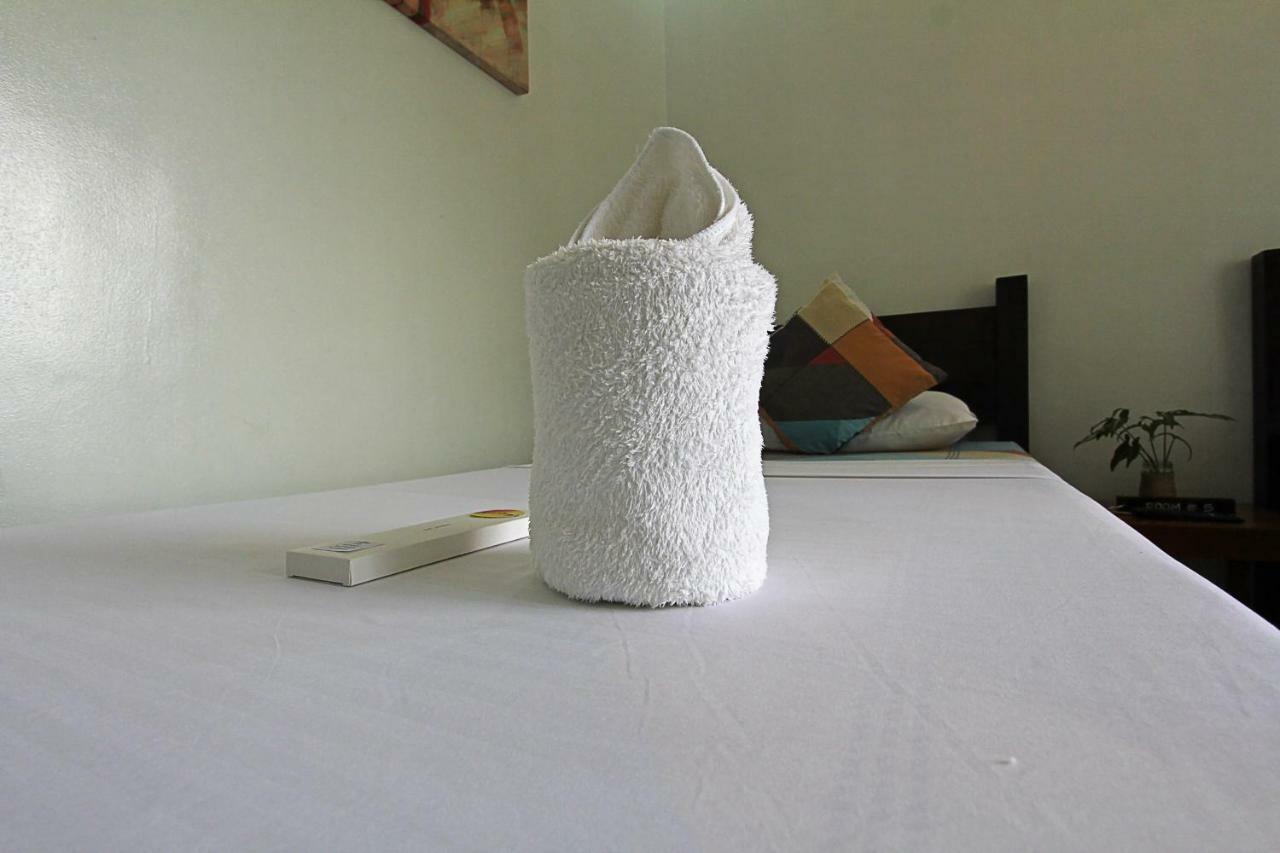 Seaslugs Travellers Inn El Nido Ngoại thất bức ảnh